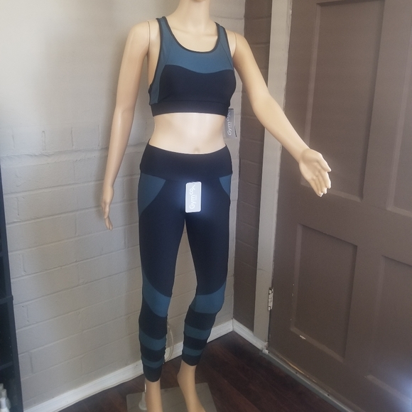 Sport top and leggin - Picture 2 of 4